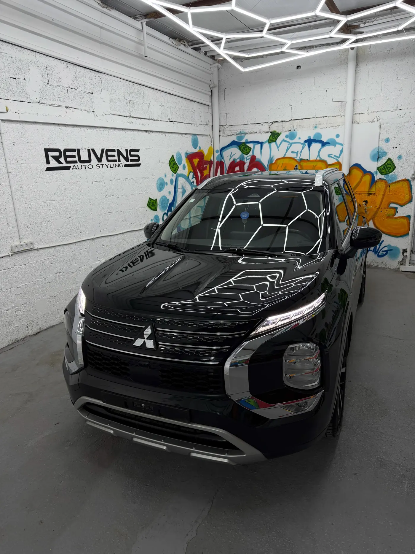 Mitsubishi Outlander — הכנת צבע וציפוי ננו, צילום מקורי מסדנת Reuvens