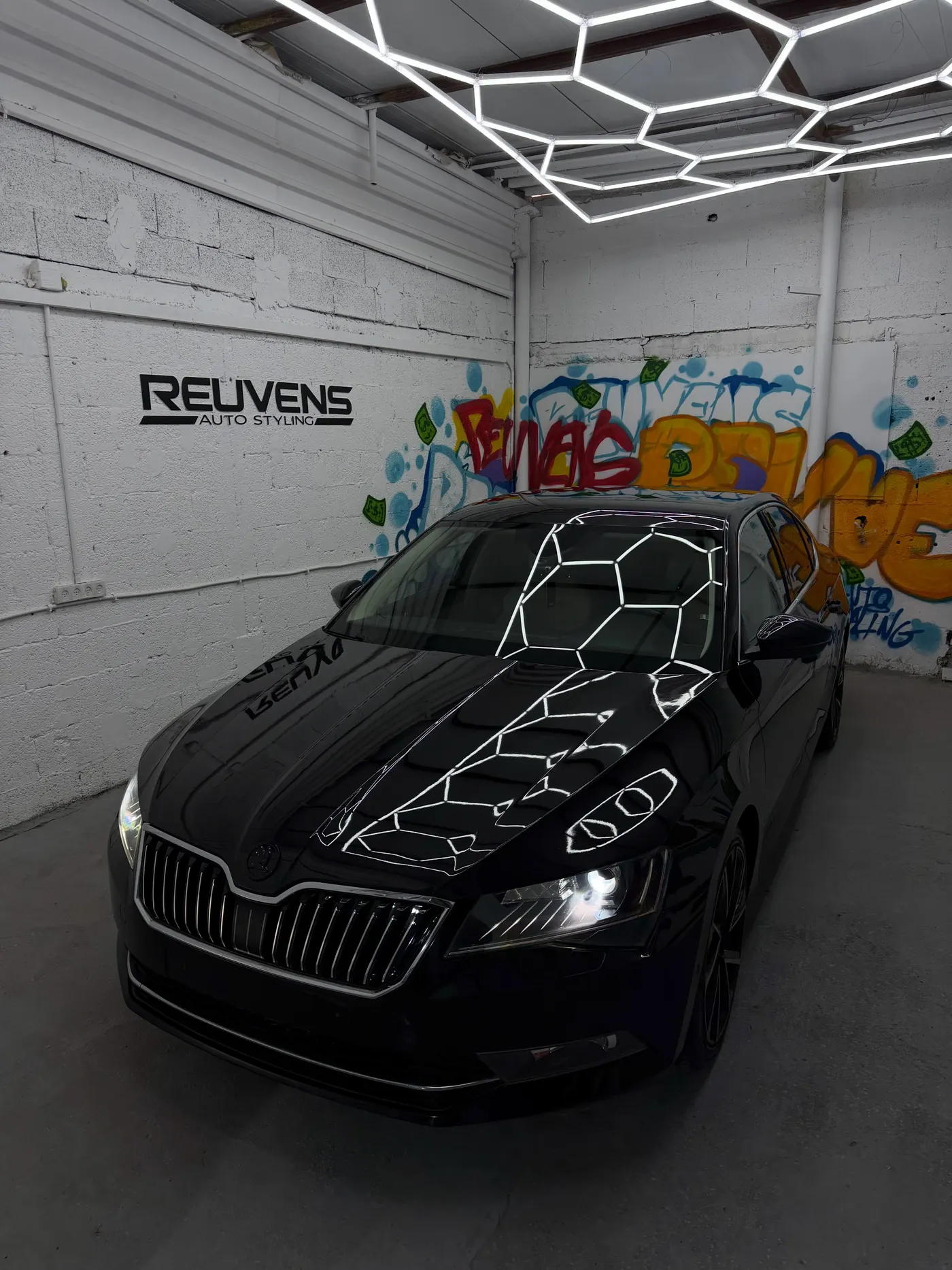 Škoda Superb — שיקום צבע וציפוי ננו, צילום מקורי מסדנת Reuvens